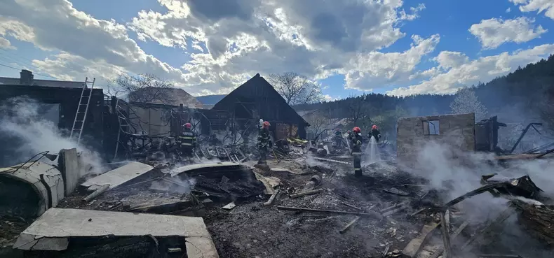 Incendiu Soveja Foto ISU Vrancea (4)