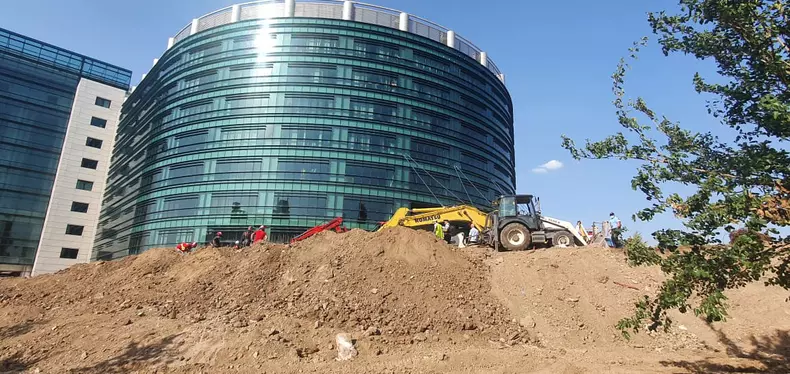 accident de munca santier langa biblioteca nationala_Razvan Lutac
