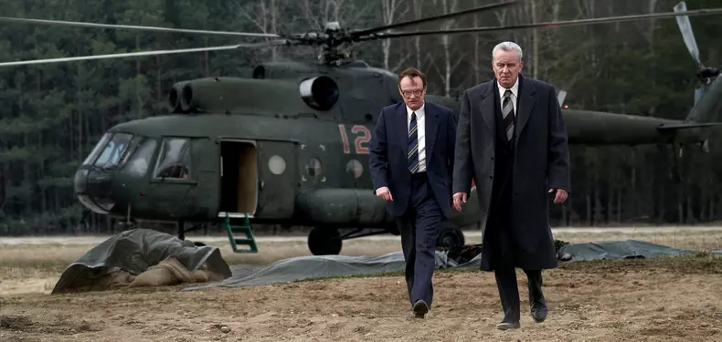 Stellan Skarsgard și Jared Harris în “Cernobîl”