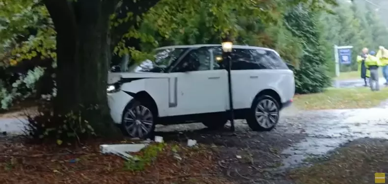 masina alec baldwin dupa accidentul rutier captura youtube