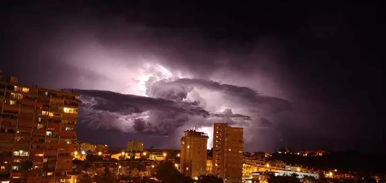 Furtună în estul Spaniei. Sursa: Laboratoriul de Climatologie a Univesitaţii din Alicante