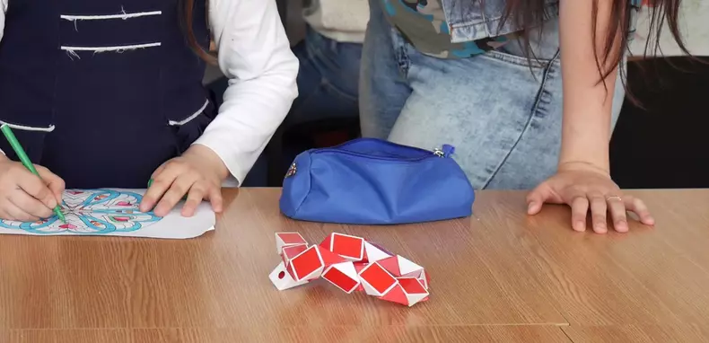 Cum să te desparți de copii când pleci la muncă în străinătate