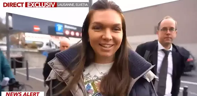 Simona Halep a ajuns la TAS. Foto: Captură Antena 3