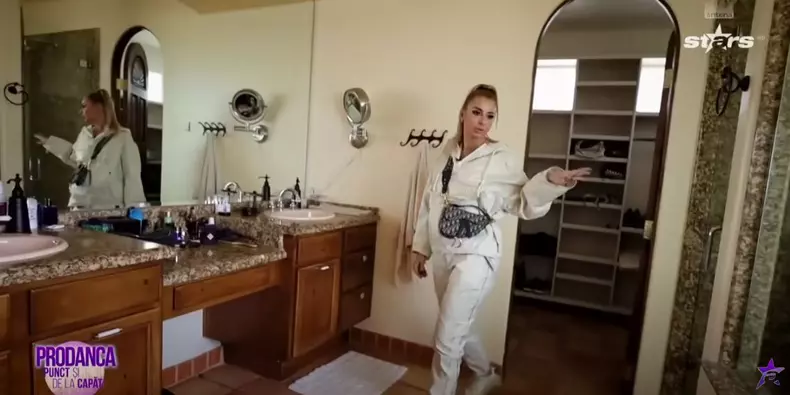 Anamaria Prodan - imagini casă Las Vegas (7)