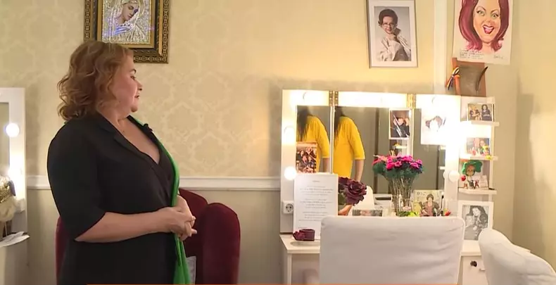 cabina-teatru-stela-popescu-3