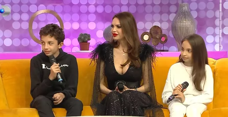 cristina-spatar-si-copiii-teo-show-1