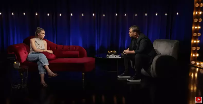 otilia-bilionera-in-oglinda