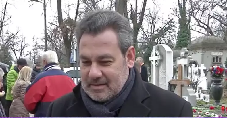 ionut dolanescu la mormantul lui ion dolanescu 2