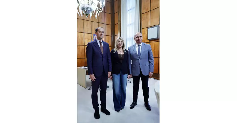 Nadia Comăneci a discutat cu Ilie Bolojan, la Guvern, despre Gala „50 de ani de la prima notă de 10.00. Foto.gov.ro (5)