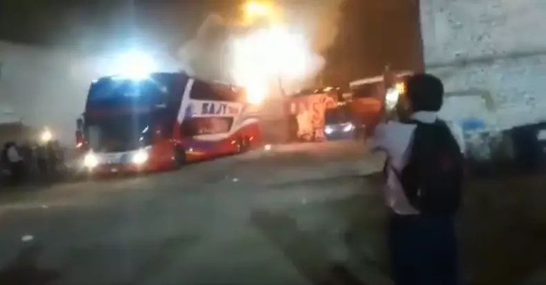 Incendiu devastator în Peru