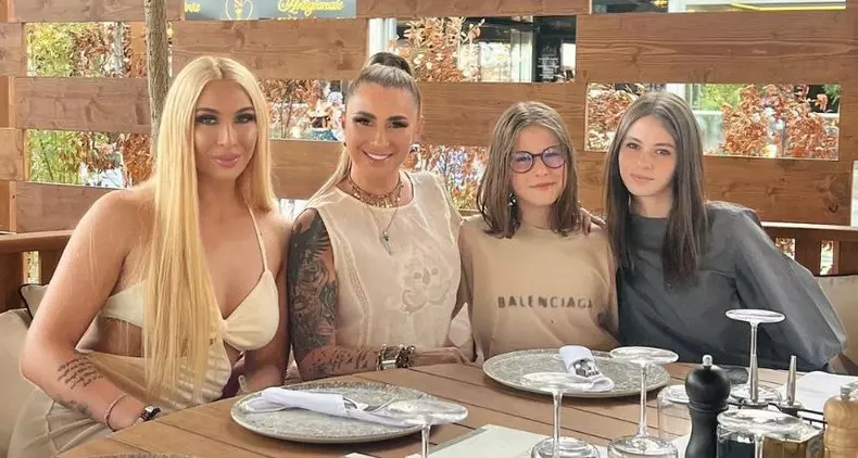 anamaria-prodan-si-copiii-sai