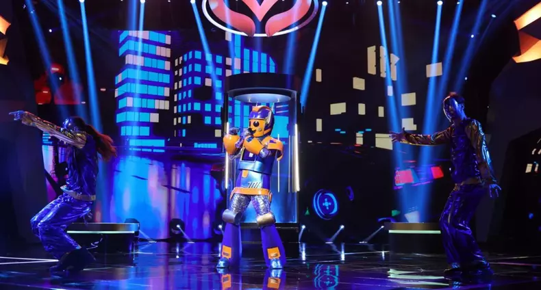 cine-este-robotul-de-la-masked-singer-romania-4