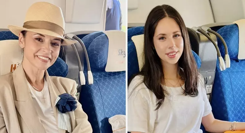 Andreea Marin si fiica ei in avion