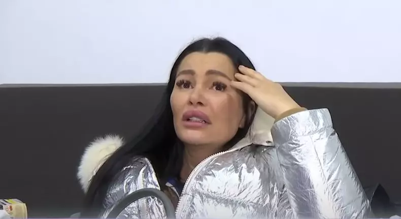 brigitte-pastrama-apartament-devastat-4