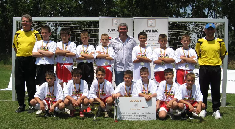 finala si premierea  cupa hagi - 2009