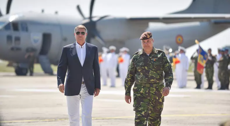 klaus-iohannis-top-gun-meme-1170x644