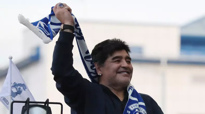 Maradona arrives in Brest