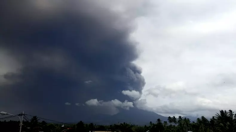 Mount Soputan eruption in North Sulawesi
