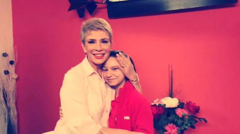 fiica lui teo trandafir are iubit 3