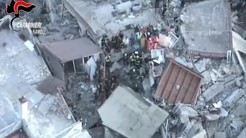 cutremur Ischia, Italia