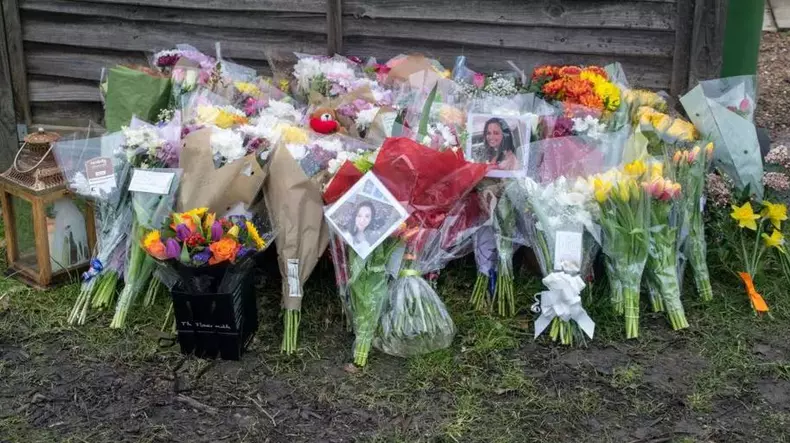 femeie injunghiata marea britanie