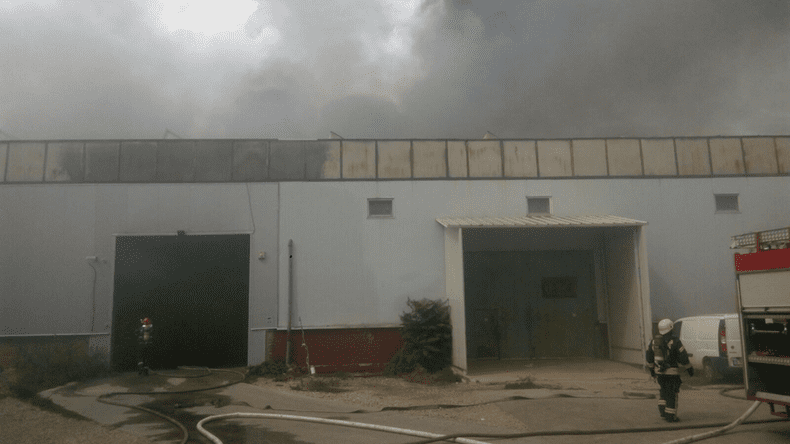 incendiu hala bauturi alcoolice 4