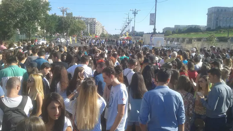 14037454_1071919602884443_1670779485_o