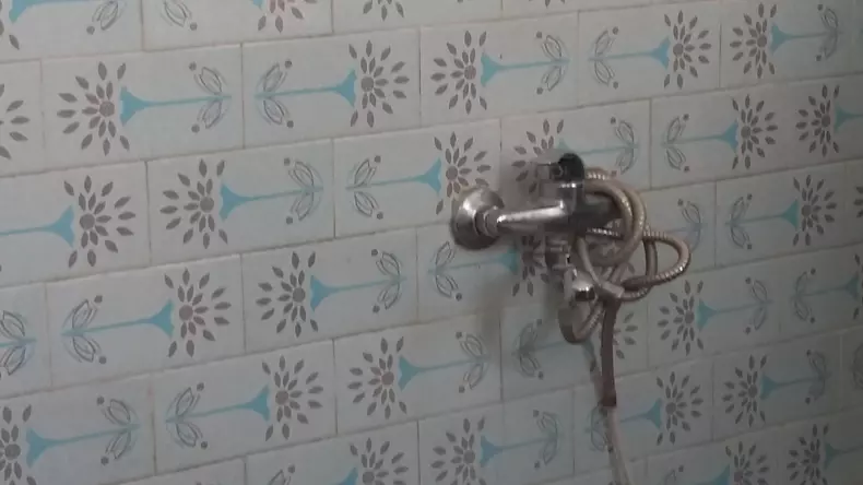 wc murdar rugina fara para dus spital tecuci (55)