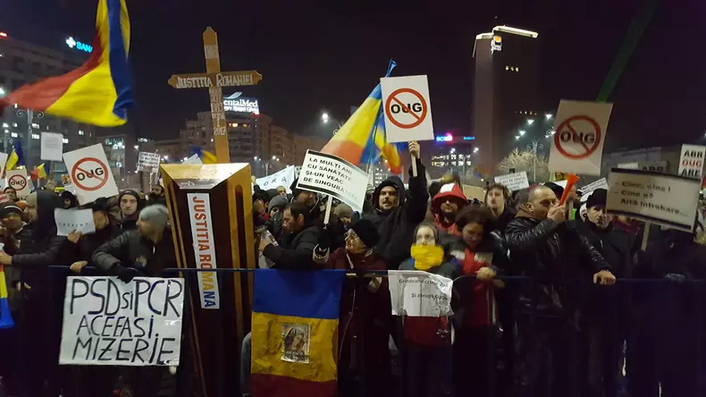 16466796_1212388378796209_1819396063_o