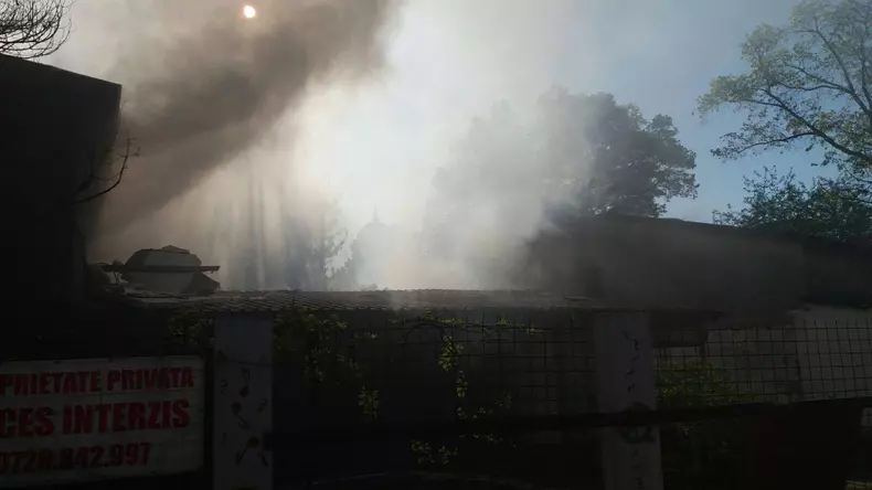 incendiu grozavesti (1)