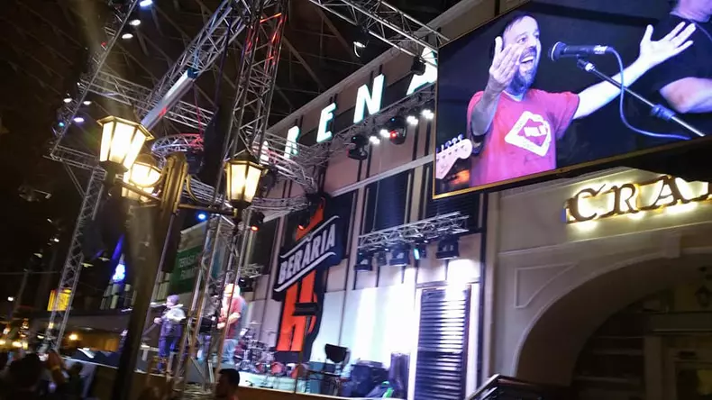 21768131_10203963683369616_6640946363880620513_n