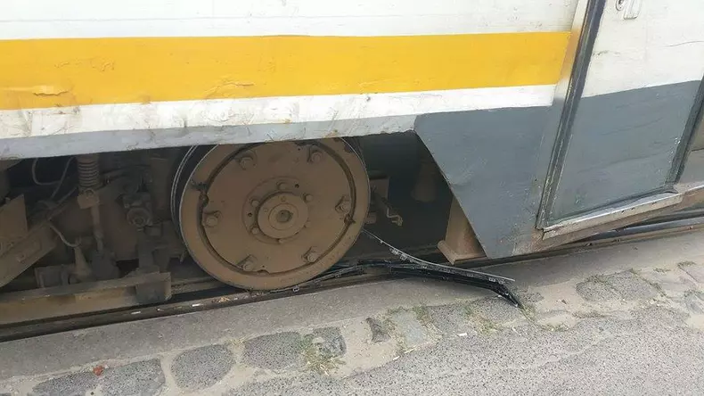accident tramvai pipera 3