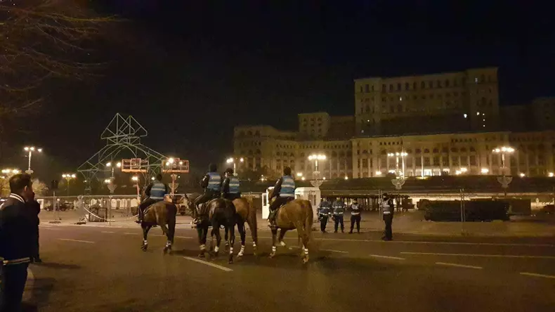 protest_bucuresti_parlament (3)