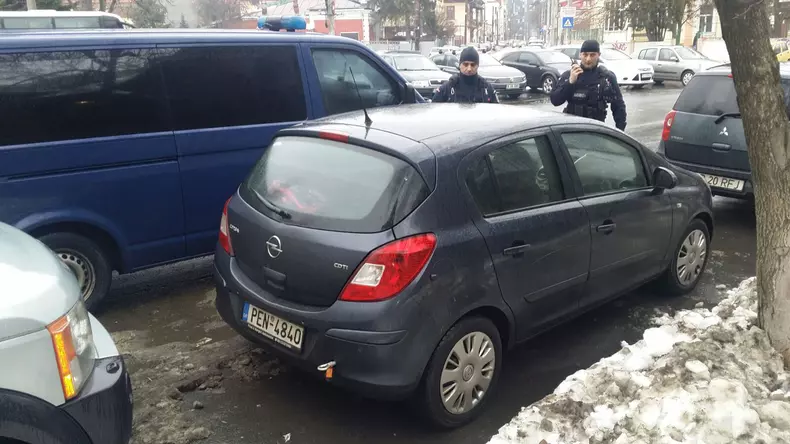 masina cu care au fost rapiti cei doi copii din Prahova