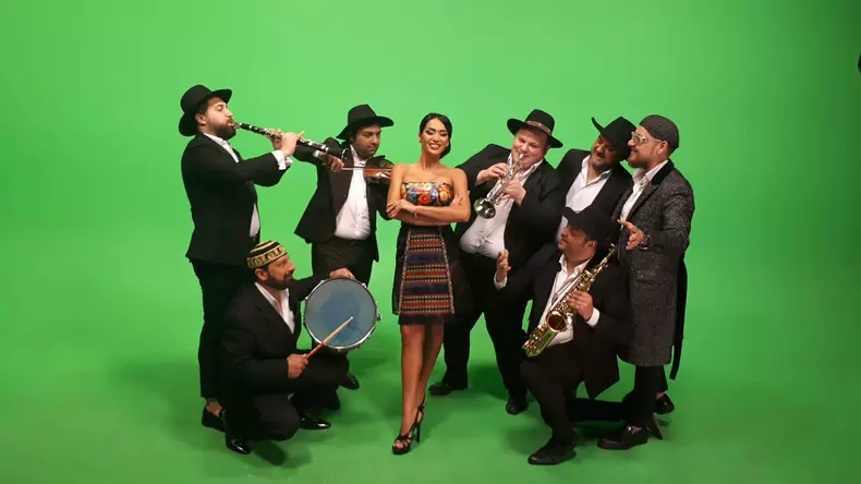 received_2431177640240944