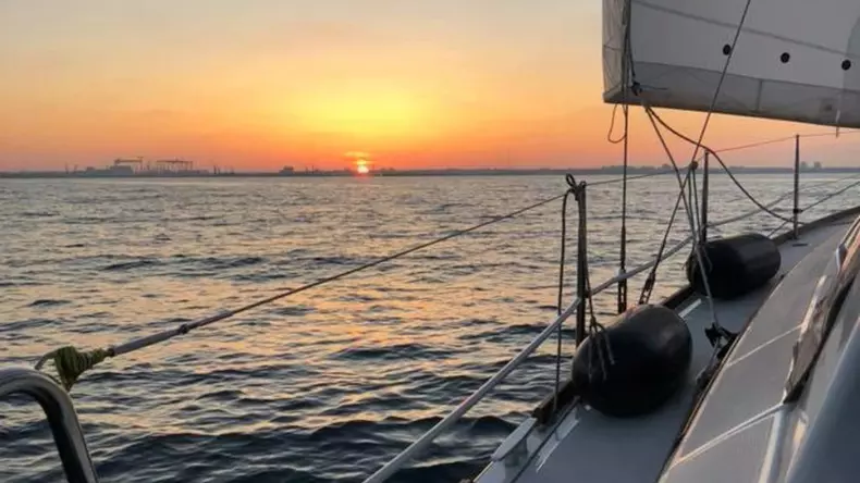 apus-de-pe-yacht-Foto Facebook ovidiu Drugan