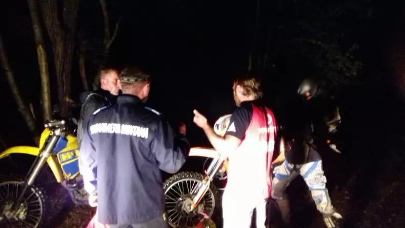 Motocicliști salvați de jandarmi în Munții Semenic (2)