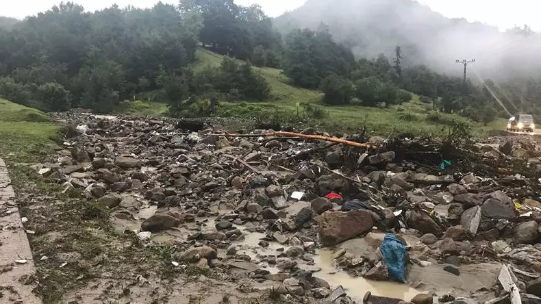 Inundații în Slănic Moldova, județul Bacău, după ploile torențiale (2)