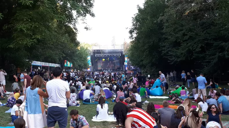 39054812_854275838111985_2725256499927449600_n