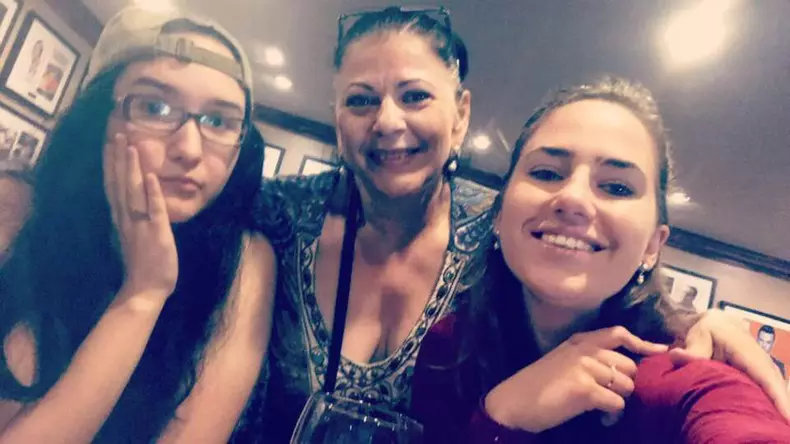 elena carstea cu fetele