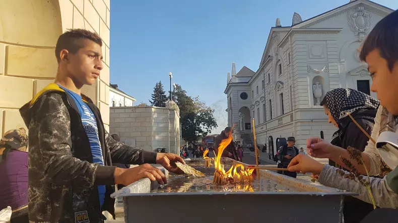 43787577_589944818088996_7064097569755889664_n