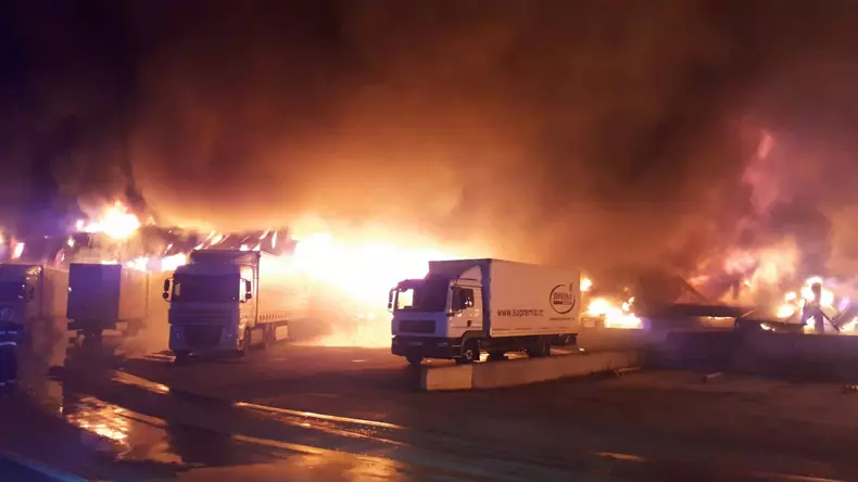 Incendiu puternic la fabrica de condimente Solina din Alba Iulia (3)