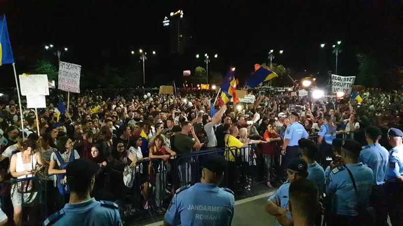 victoriei protest 49