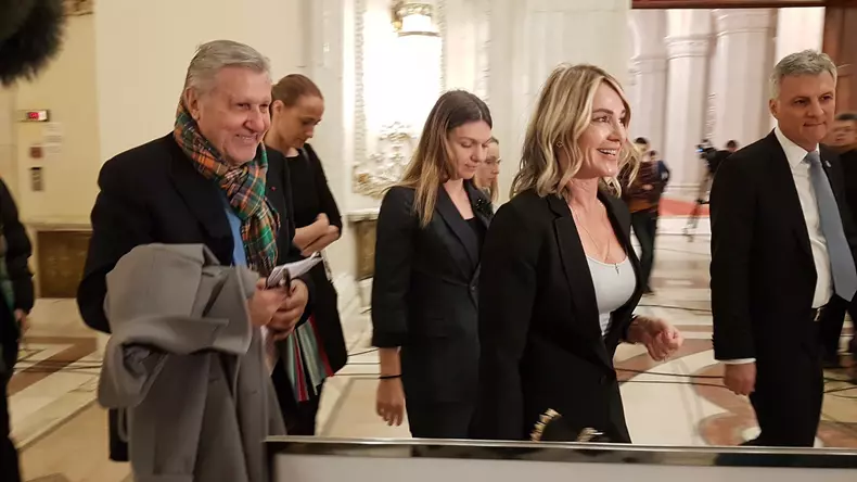 85113364_252695952381576_7869253545181052928_n