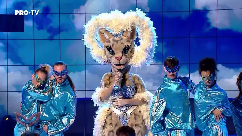 antonia-pisica-de-la-masked-singer-romania-7