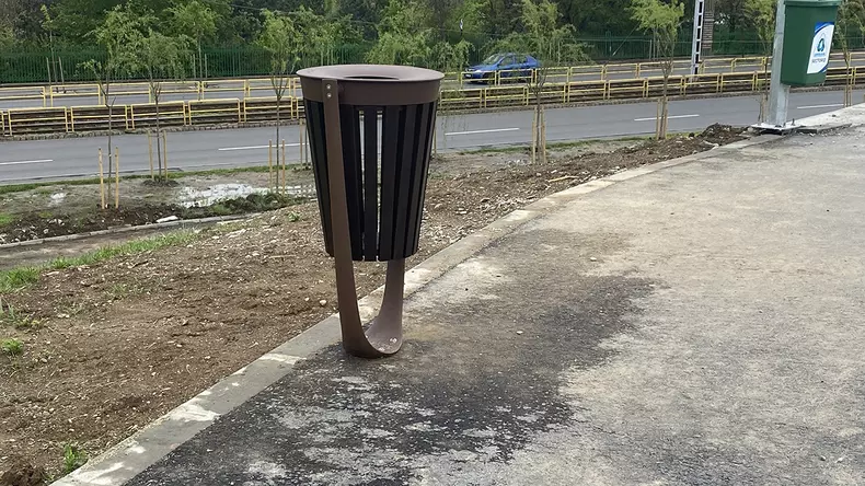 cosurile-de-gunoi-montate-de-curand