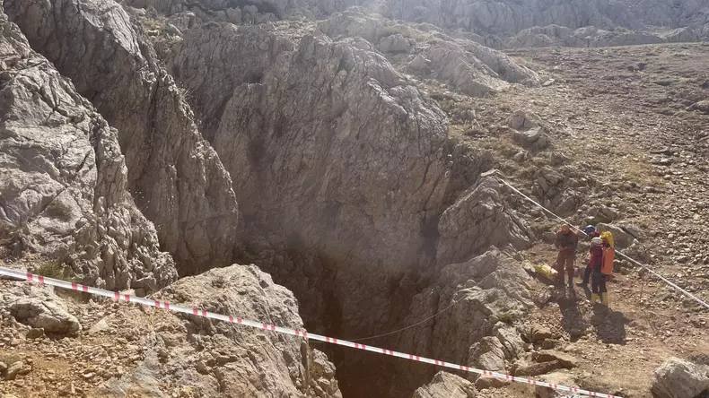 Rescue efforts continue for American explorer Mark Dickey trapped inside Turkish cave