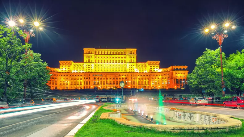 curiozitati-despre-palatul-parlamentului-1
