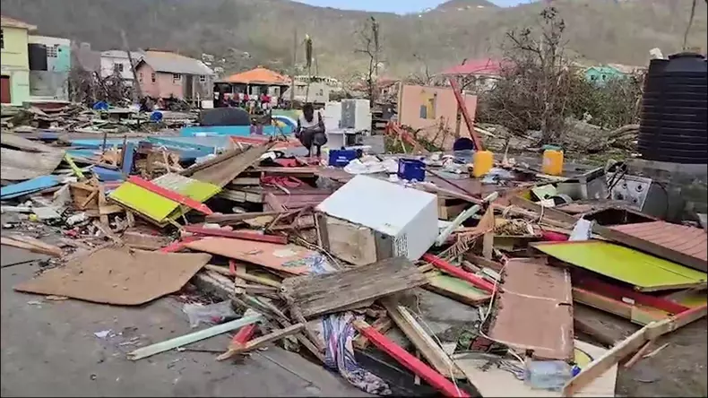 Aftermath of Hurricane Beryl which destroyed "95%" of homes say locals