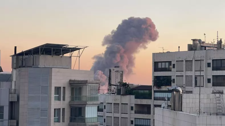 Bombardamente israeliene în Beirut